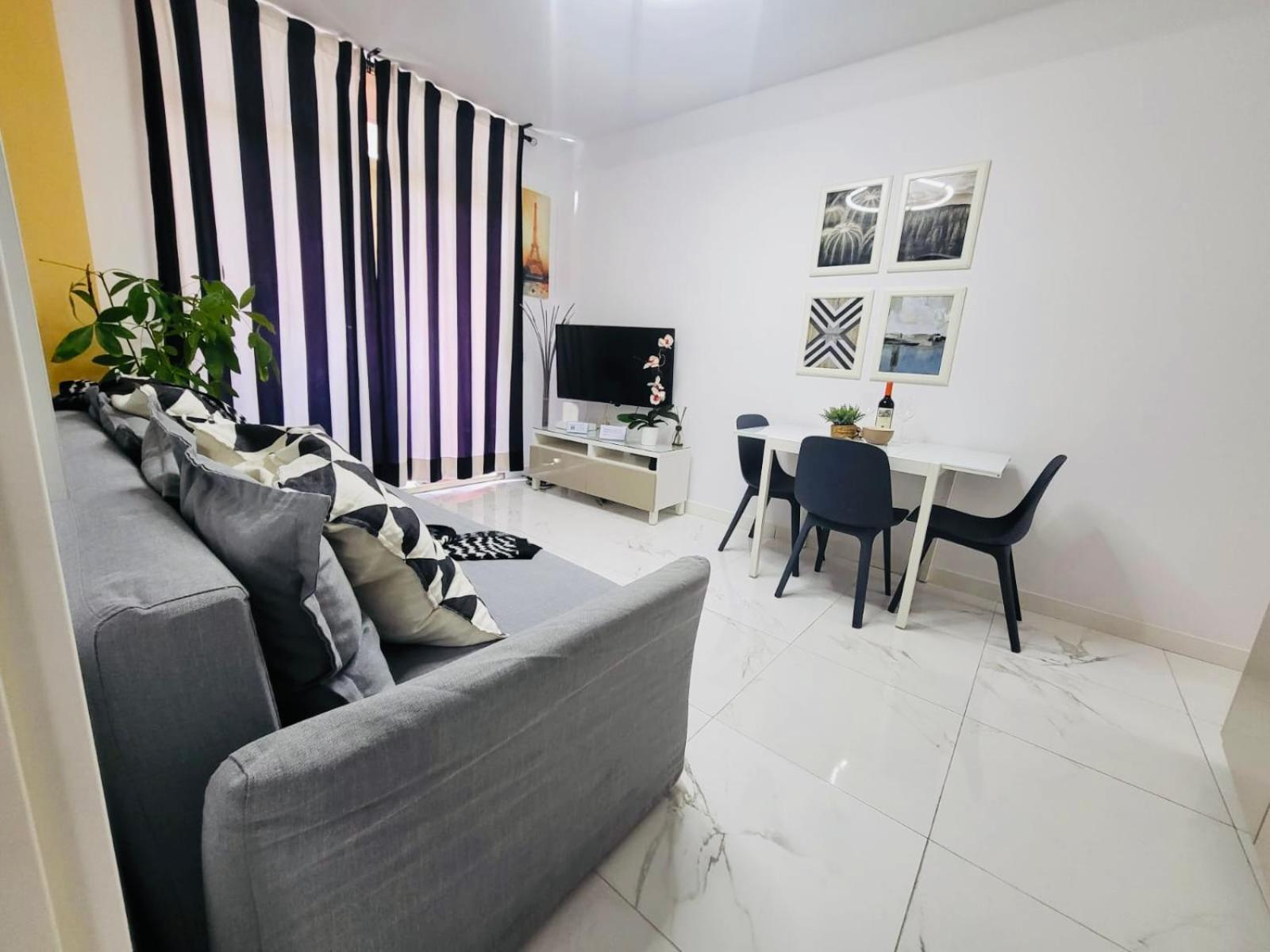 New 2 Bedrooms Gold Flat At Canteras With Balcony And Free Parking Las Palmas